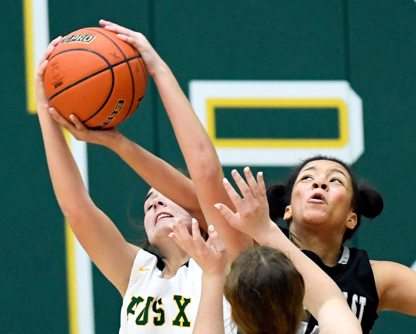 Lincoln Northeast vs. Lincoln Pius X